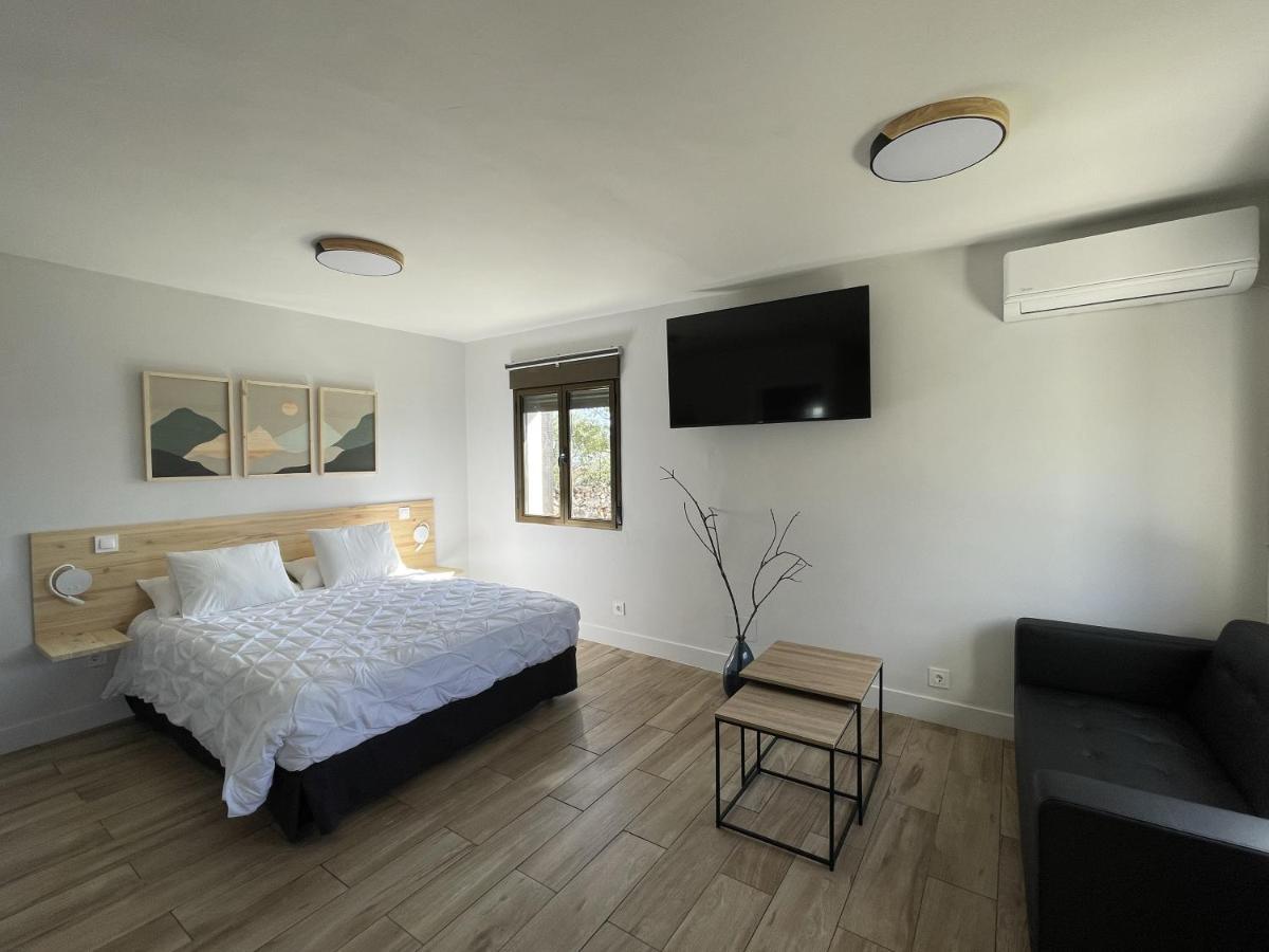 Apartamentos Los Pocillos Gargantilla del Lozoya y Pinilla de Buitrago Extérieur photo