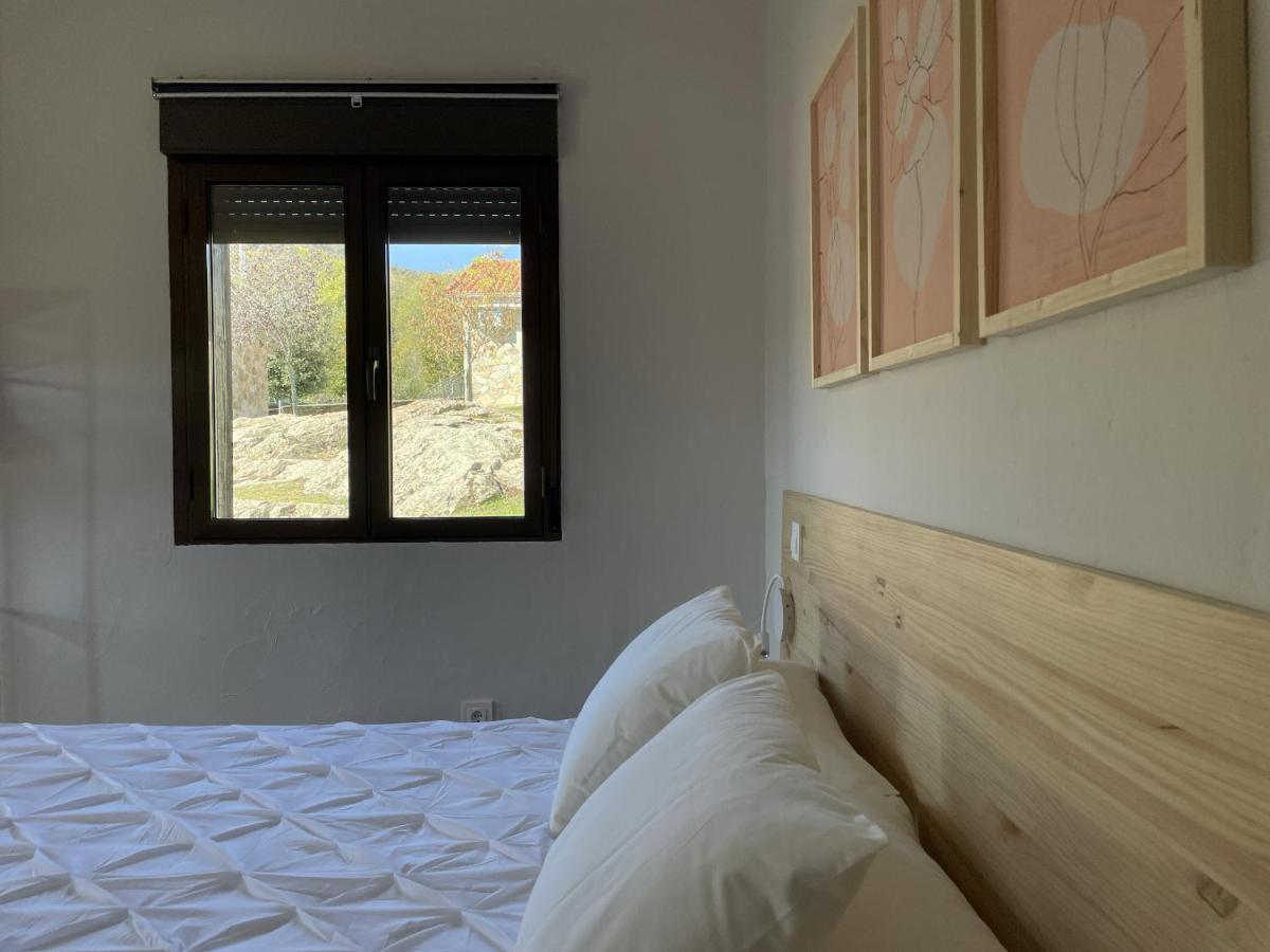 Apartamentos Los Pocillos Gargantilla del Lozoya y Pinilla de Buitrago Extérieur photo